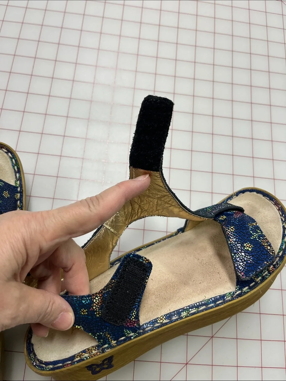 ALEGRIA Kendra Summer Casual Birdland Multi Navy T-Strap Wedge Slip-On Sandals 8
